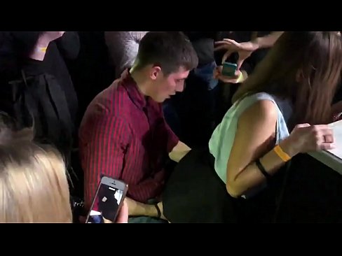 ❤️ Sex nyata dina nightclub Rusia. gadis Rusia 18 taun heubeul dina anus jeung heunceut fucked di nightclub a video bangsat dina su.myteporn.ru